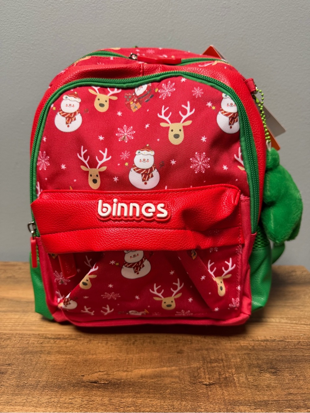 Sun Eight Binnes Kids Christmas Backpack w/Santa & Reindeer Print. NWT. - Picture 2 of 5